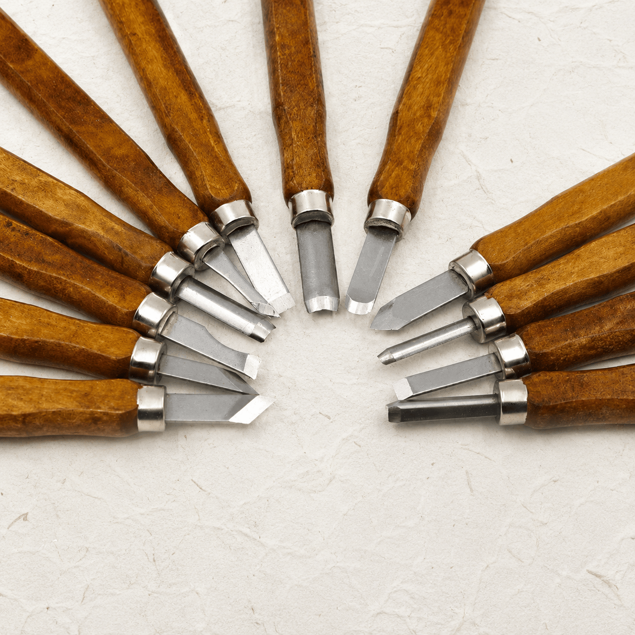 12 OUTILS SCULPTURE GRAVURE BOIS