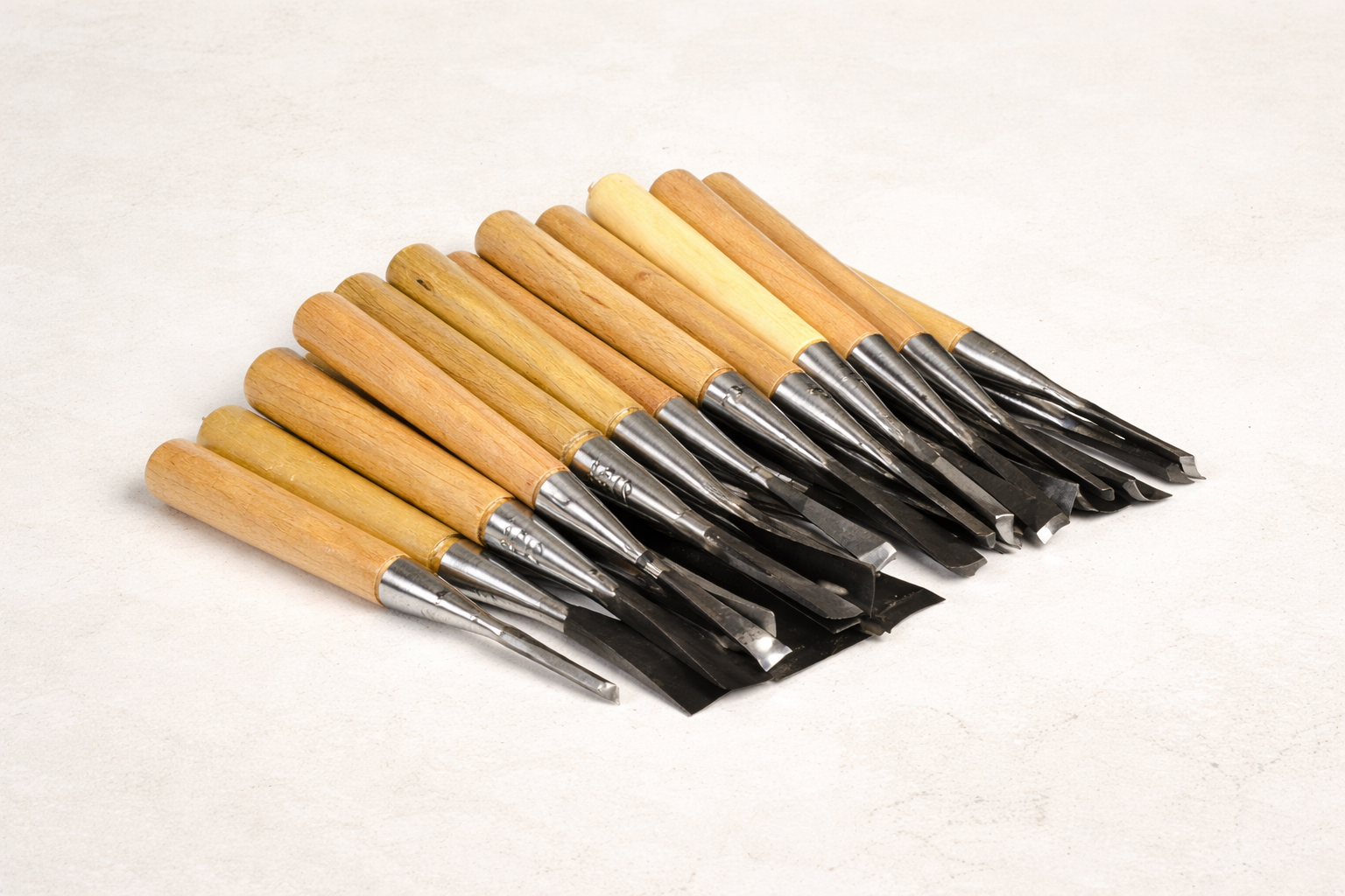 31-piece wood carving tool set