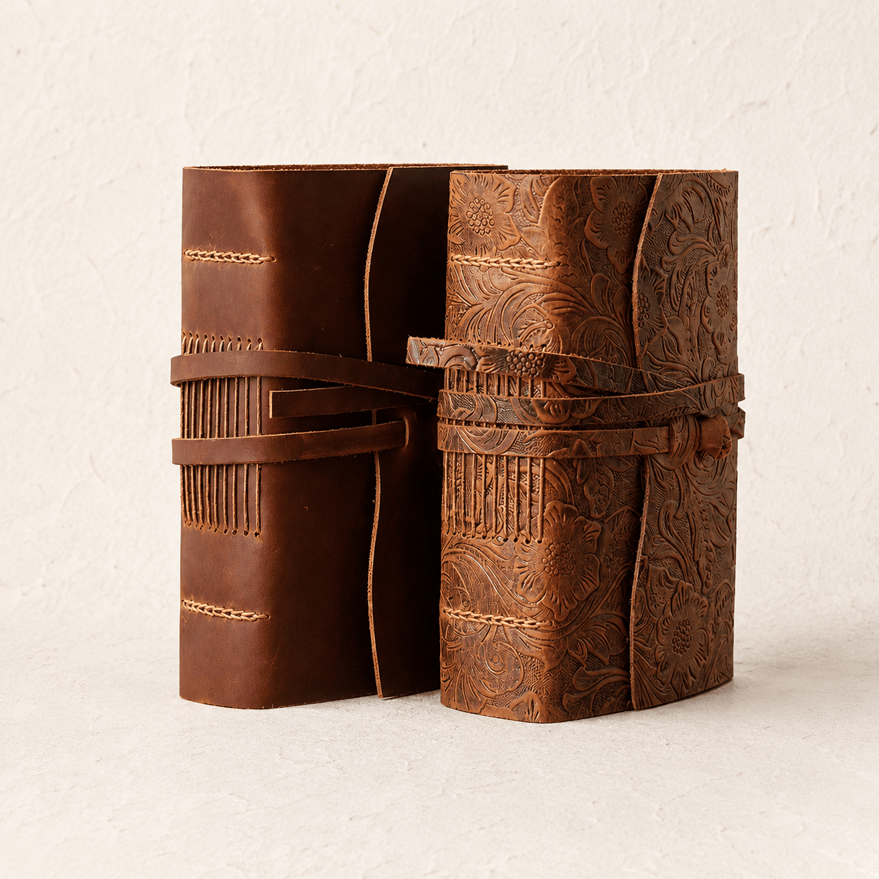 2 petits carnets en cuir pour l'écriture