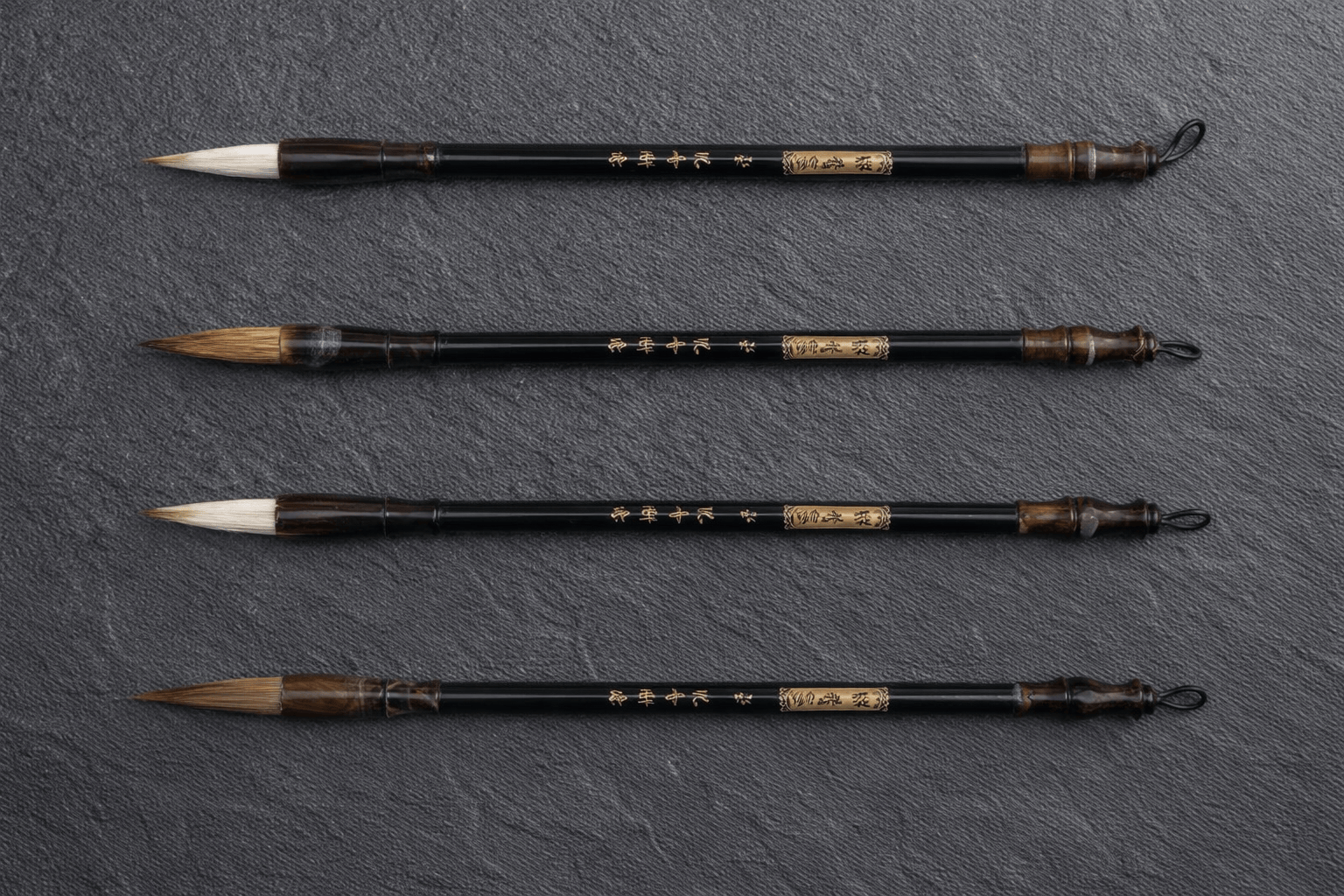 4 pinceaux de calligraphie