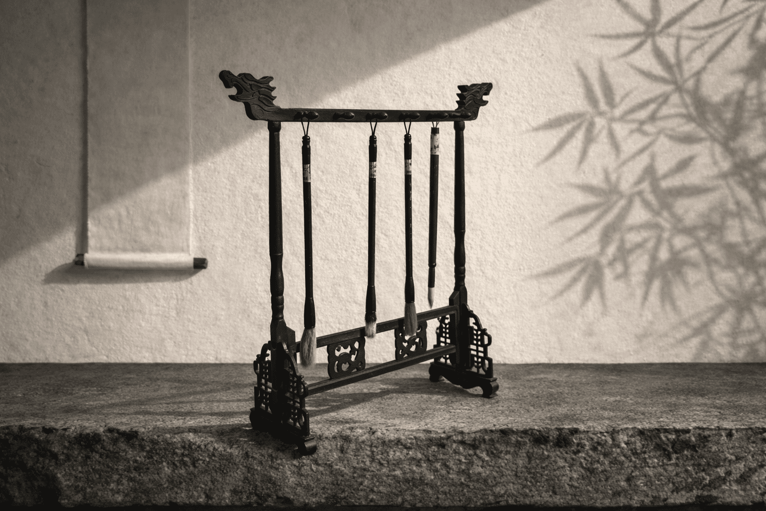 Porte-pinceaux_de_Calligraphie, présenté dans un beau décor minimaliste