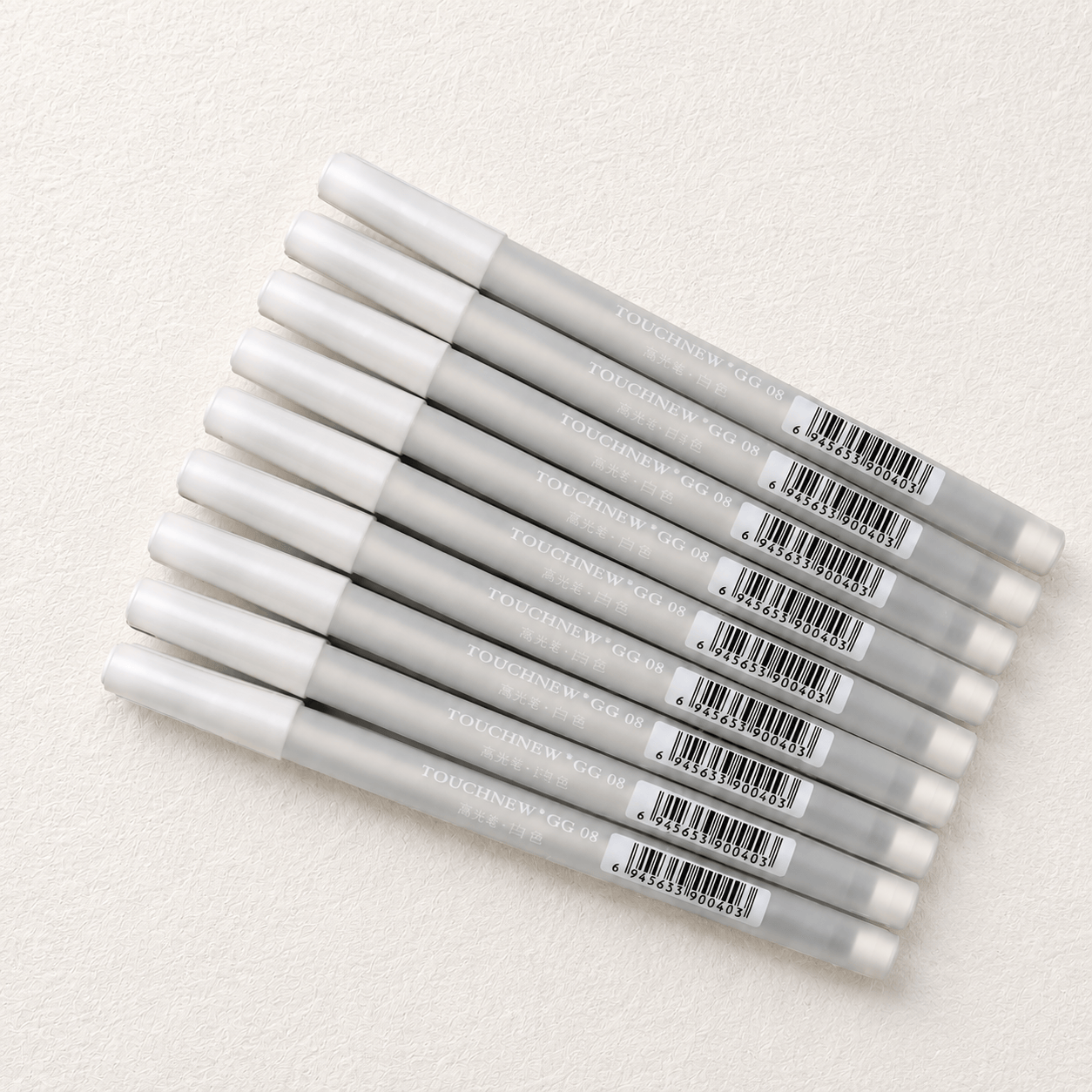 set de stylo pour écriture sur papier noir