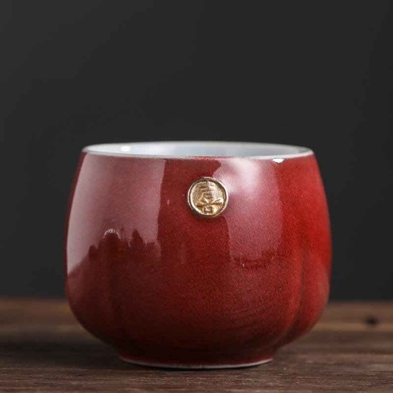 Tasse en céramique, rouge